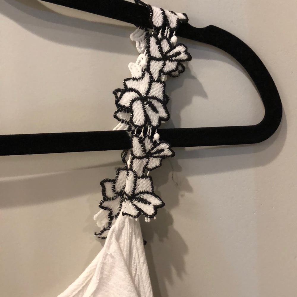 Flowy Blouse - Picture 2 of 4